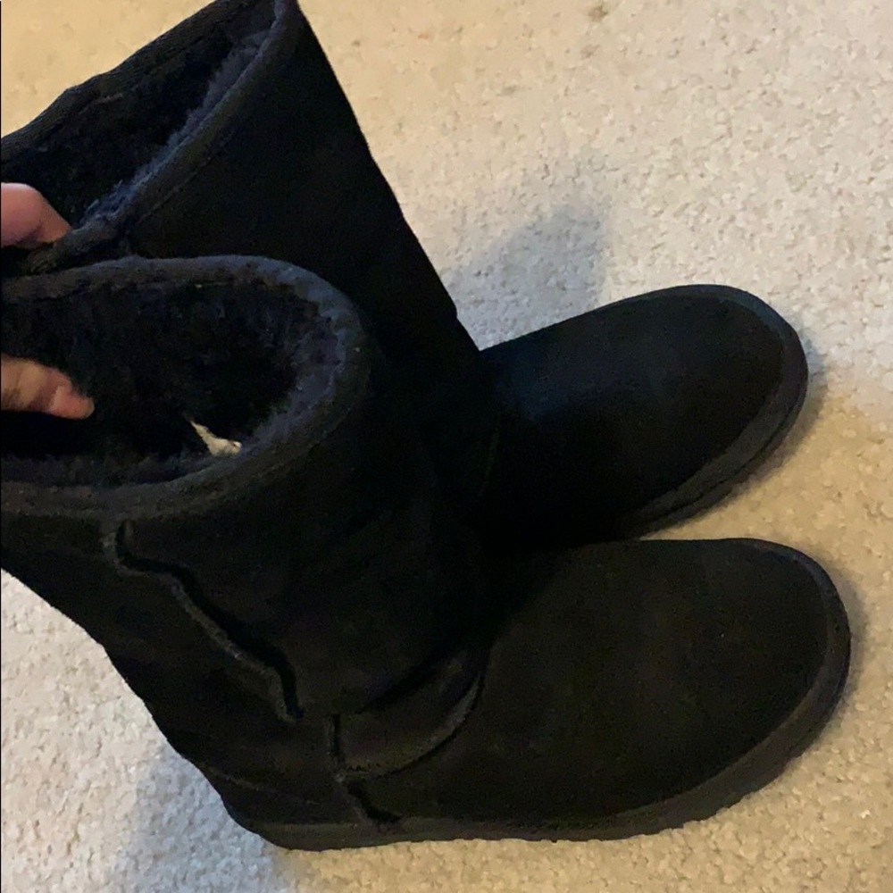 black ugg’s - Picture 2 of 7
